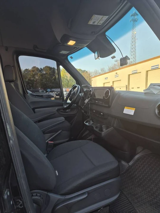 2023 Mercedes-Benz VS30 Sprinter - Image 4 of 10