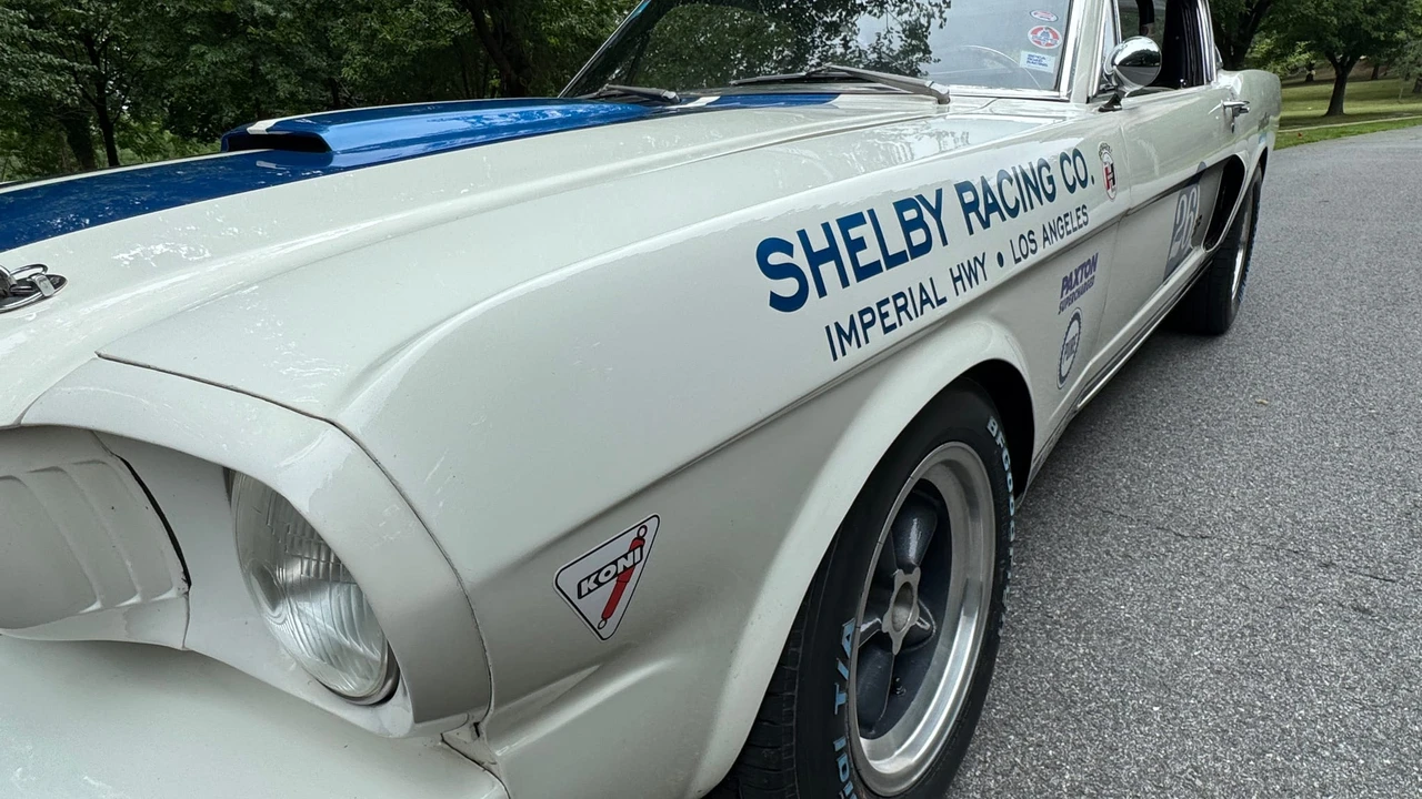 1966 Shelby GT350 - Image 24 of 31