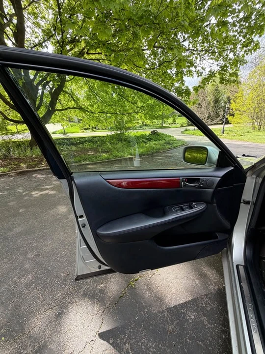 2002 Lexus ES 4th Gen - Image 6 of 9