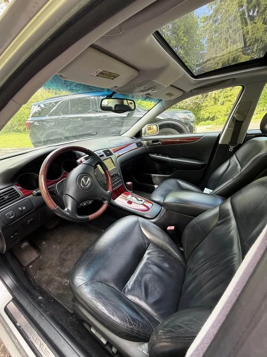 2002 Lexus ES 4th Gen - Image 8 of 9