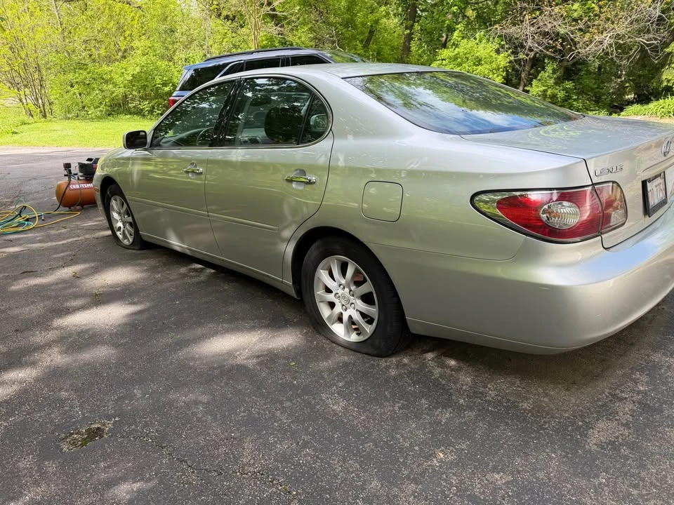 2002 Lexus ES 4th Gen - Image 2 of 9