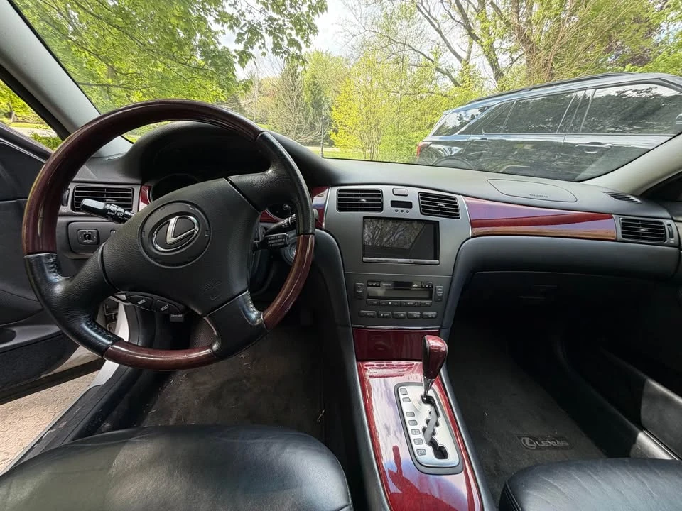 2002 Lexus ES 4th Gen - Image 5 of 9