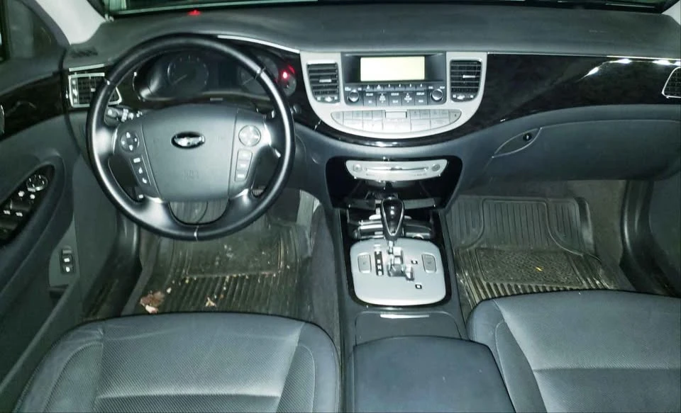 2013 Hyundai Genesis - Image 3 of 8