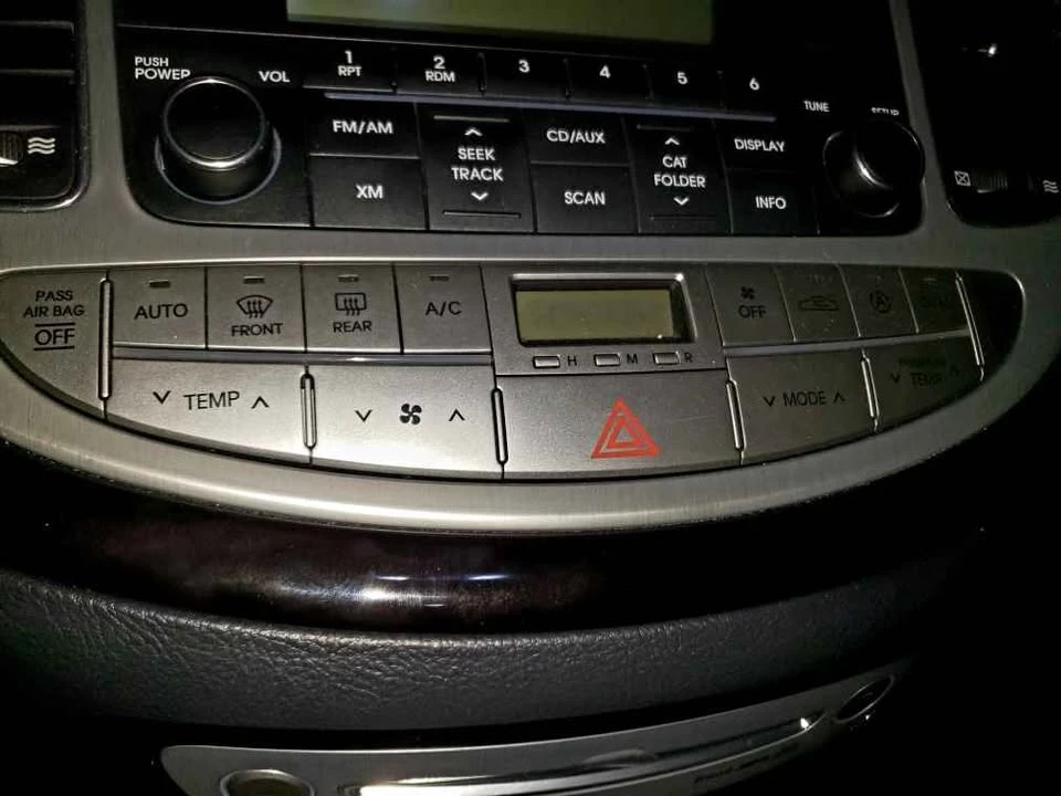 2013 Hyundai Genesis - Image 8 of 8