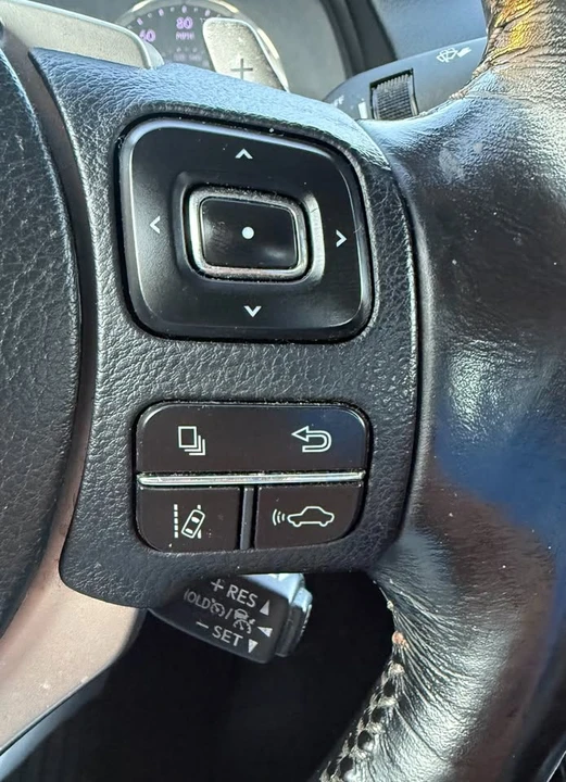 2017 Lexus IS 3rd Gen - Image 17 of 20