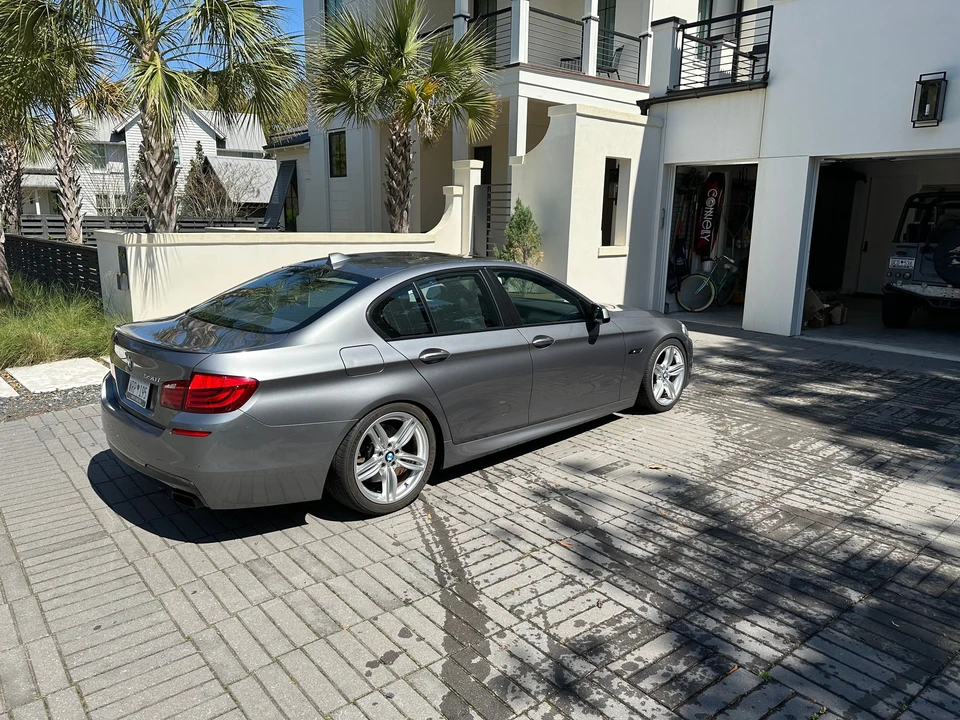 2013 BMW F10 550i & M550d Sedan - Image 10 of 10