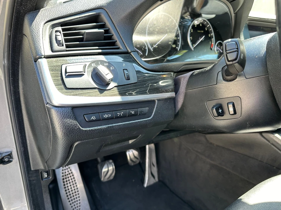 2013 BMW F10 550i & M550d Sedan - Image 6 of 10