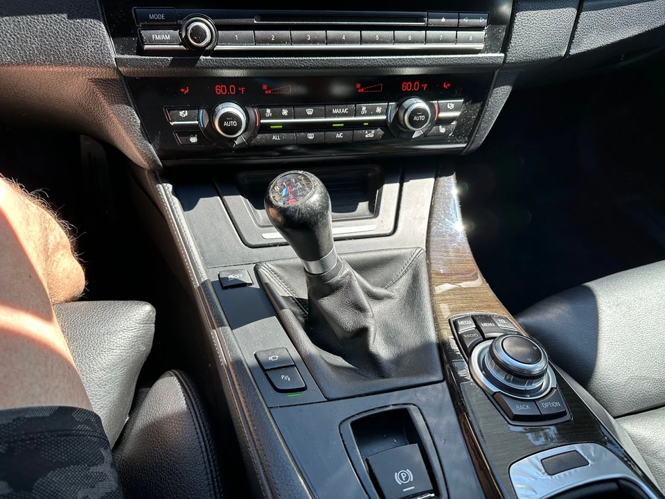 2013 BMW F10 550i & M550d Sedan - Image 5 of 10