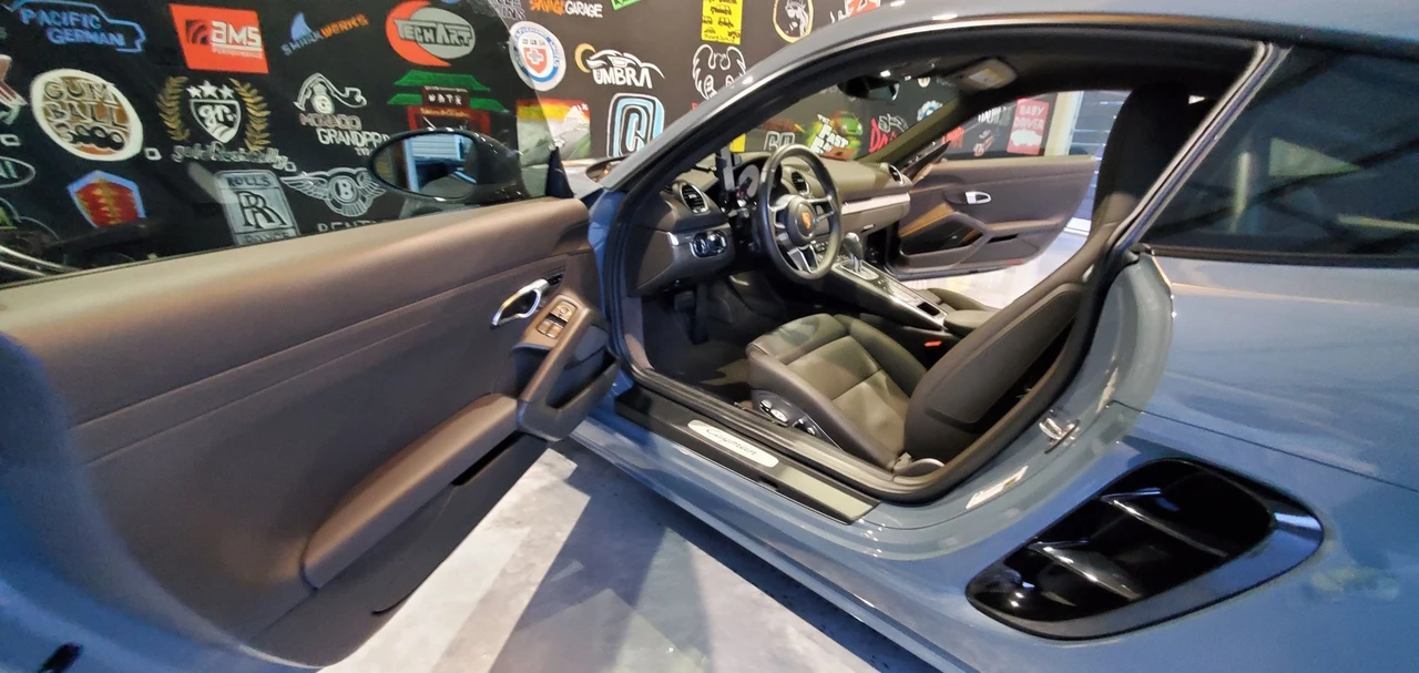 2017 Porsche 718 Cayman - Image 13 of 25