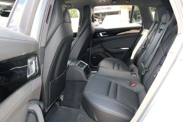 2018 Porsche 971 Panamera Sport Turismo - Image 3 of 10