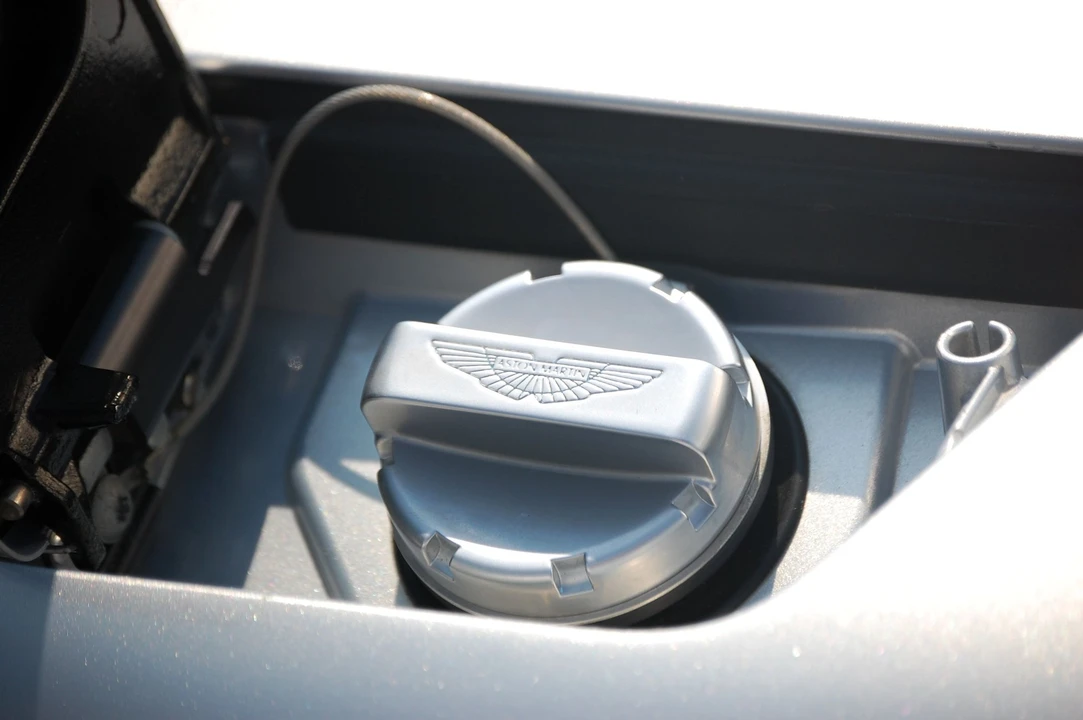 2010 Aston Martin DBS (2008-2012) - Image 18 of 31