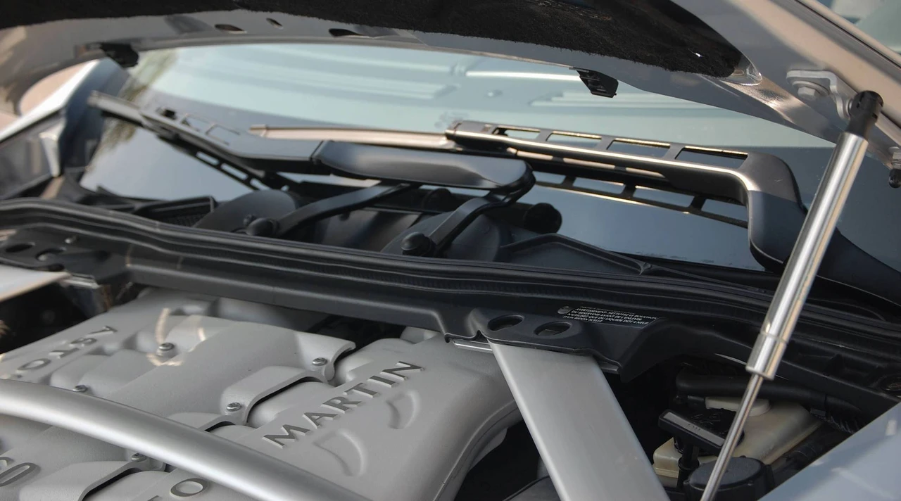2010 Aston Martin DBS (2008-2012) - Image 20 of 31