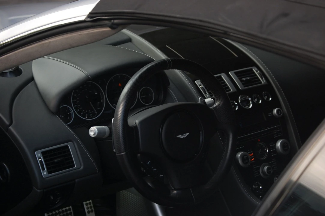 2010 Aston Martin DBS (2008-2012) - Image 12 of 31