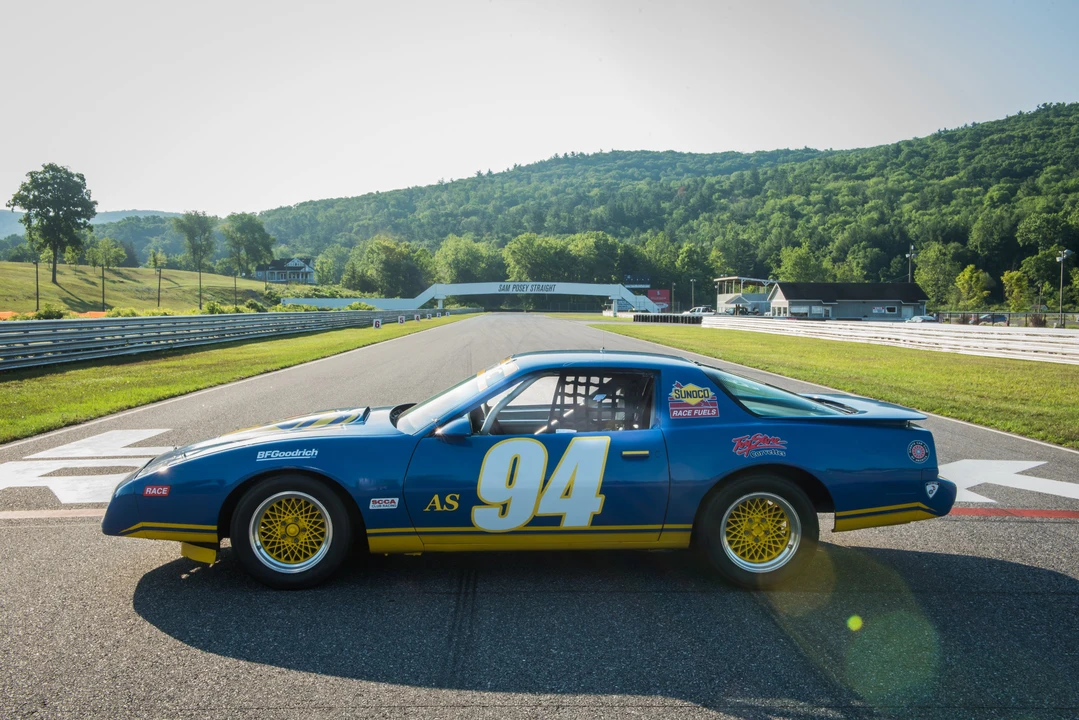 1990 Pontiac Firebird Trans Am 3rd Gen - Image 5 of 31