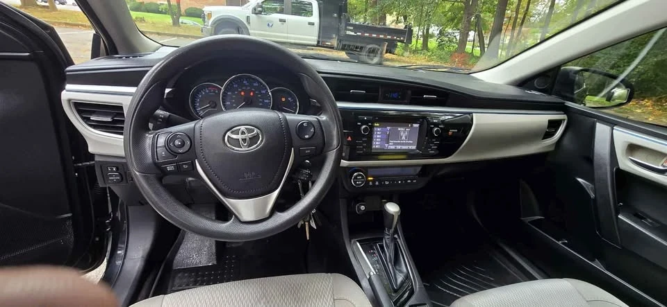 2014 Toyota Corolla 11th Gen - Image 3 of 10