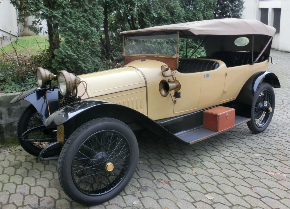 Peugeot - Image 2 of 9