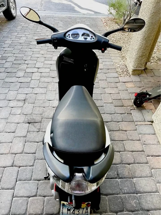 Piaggio - Image 3 of 10
