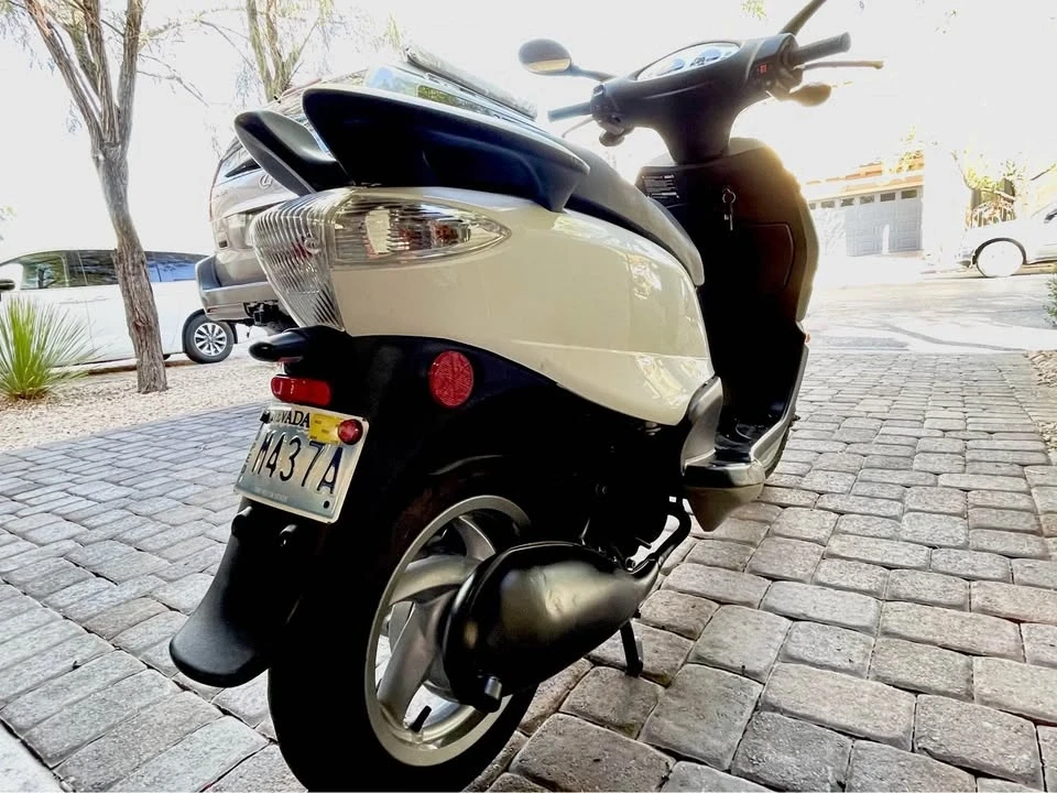Piaggio - Image 5 of 10