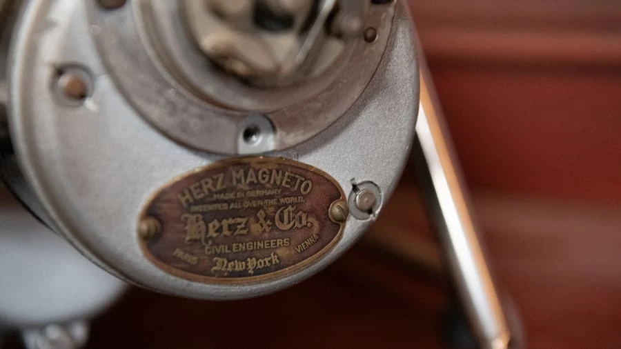 Pierce-Arrow - Image 15 of 16