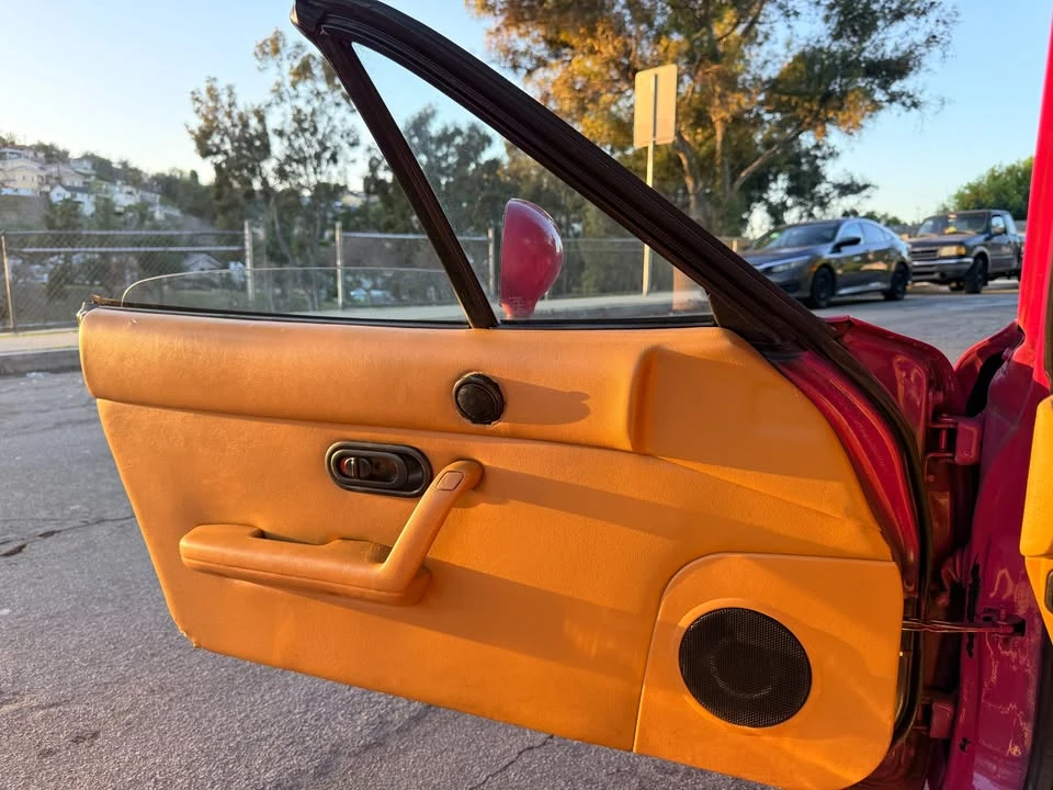 1991 Mazda NA MX-5 Miata - Image 7 of 11