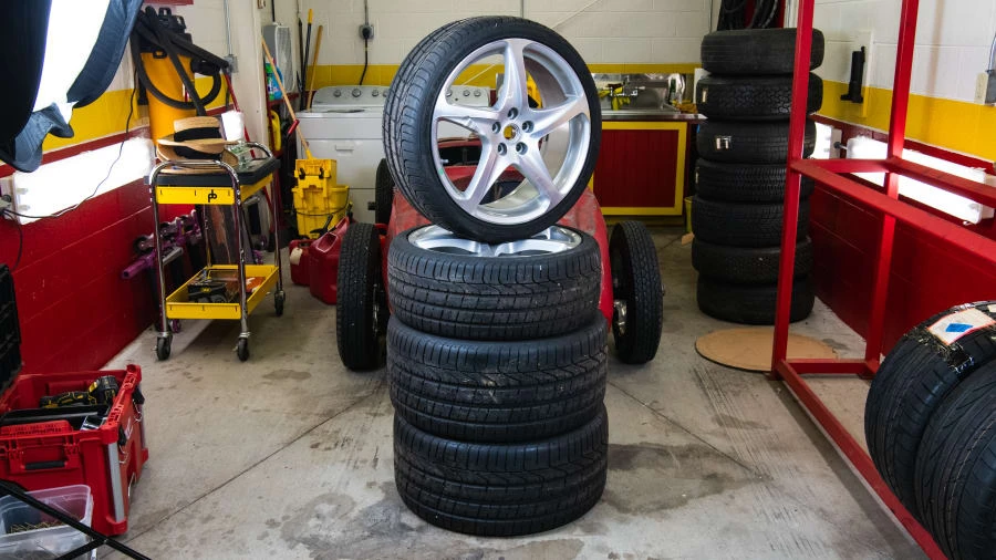 Parts & Memorabilia Mechanical Components - Image 2 of 4
