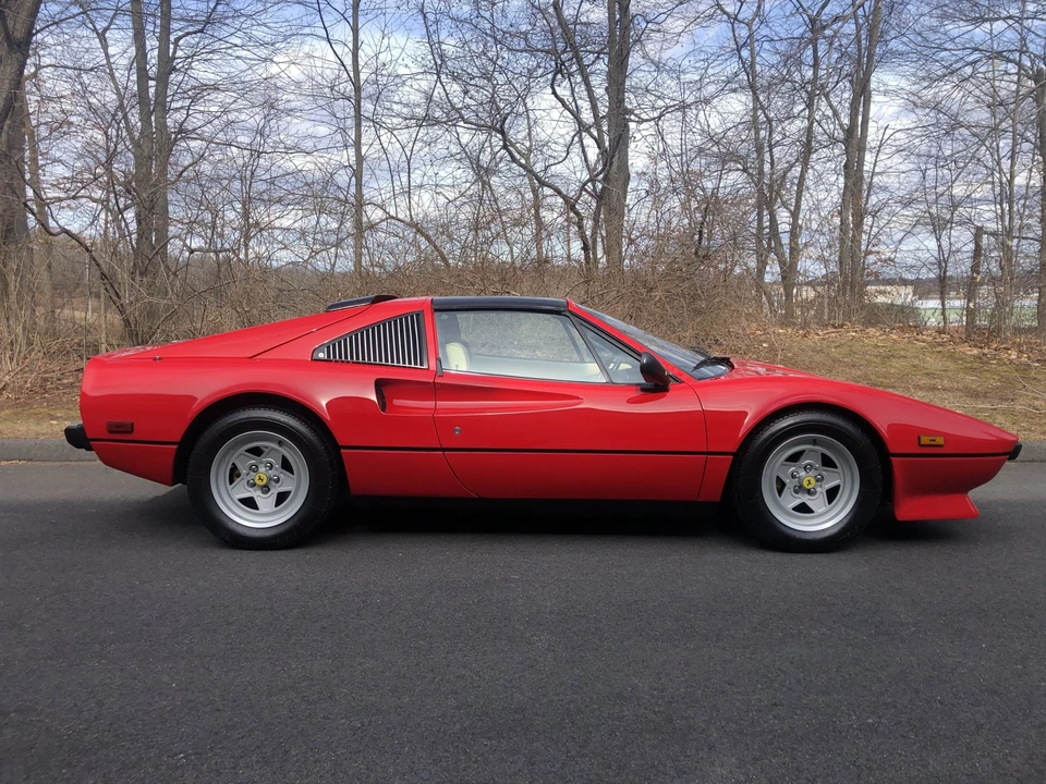 1985 Ferrari 308 GTS QV - Image 20 of 31