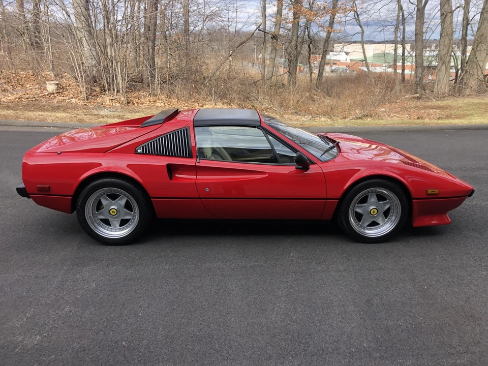 1985 Ferrari 308 GTS QV - Image 21 of 31