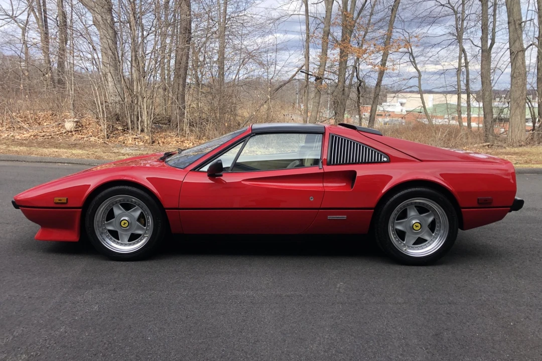 1985 Ferrari 308 GTS QV - Image 10 of 31