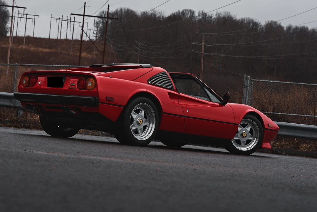 1985 Ferrari 308 GTS QV - Image 17 of 31