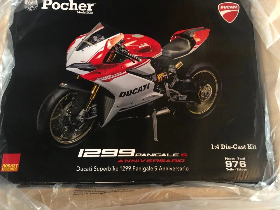 Parts & Memorabilia Scale Models - Image 8 of 9