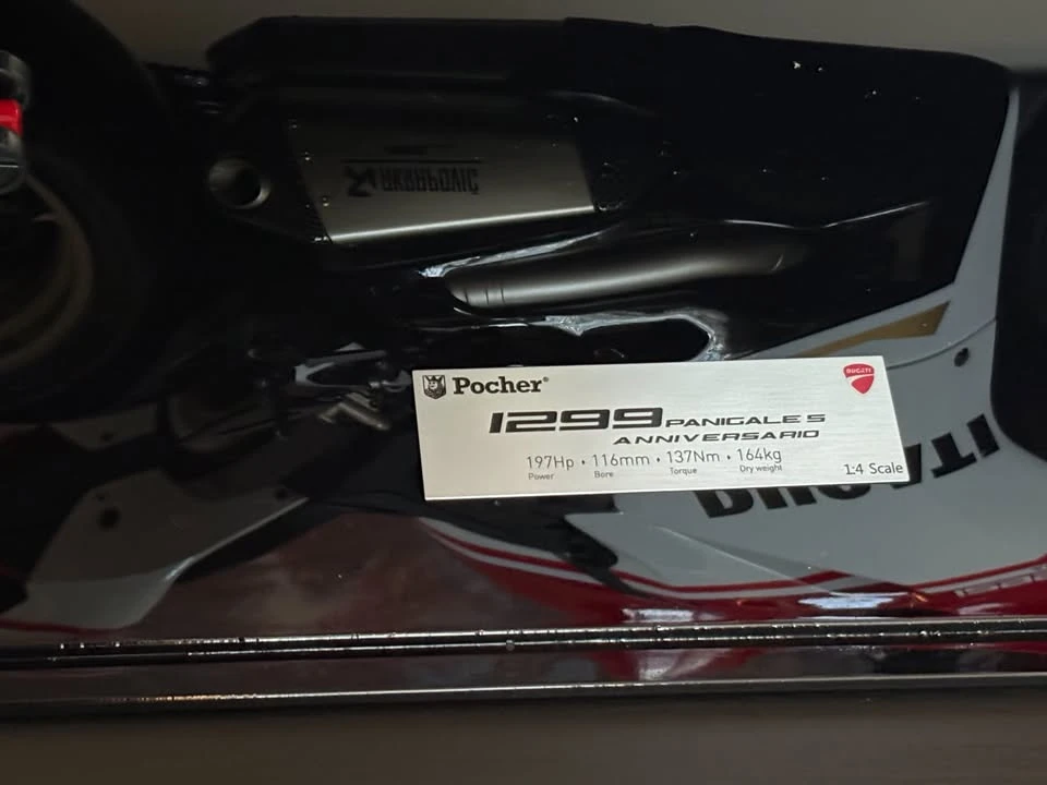 Parts & Memorabilia Scale Models - Image 4 of 9