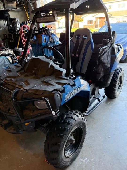 2015 Polaris - Image 2 of 3