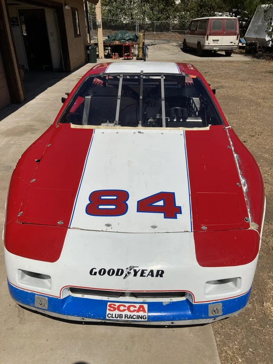 Pontiac Fiero - Image 5 of 31