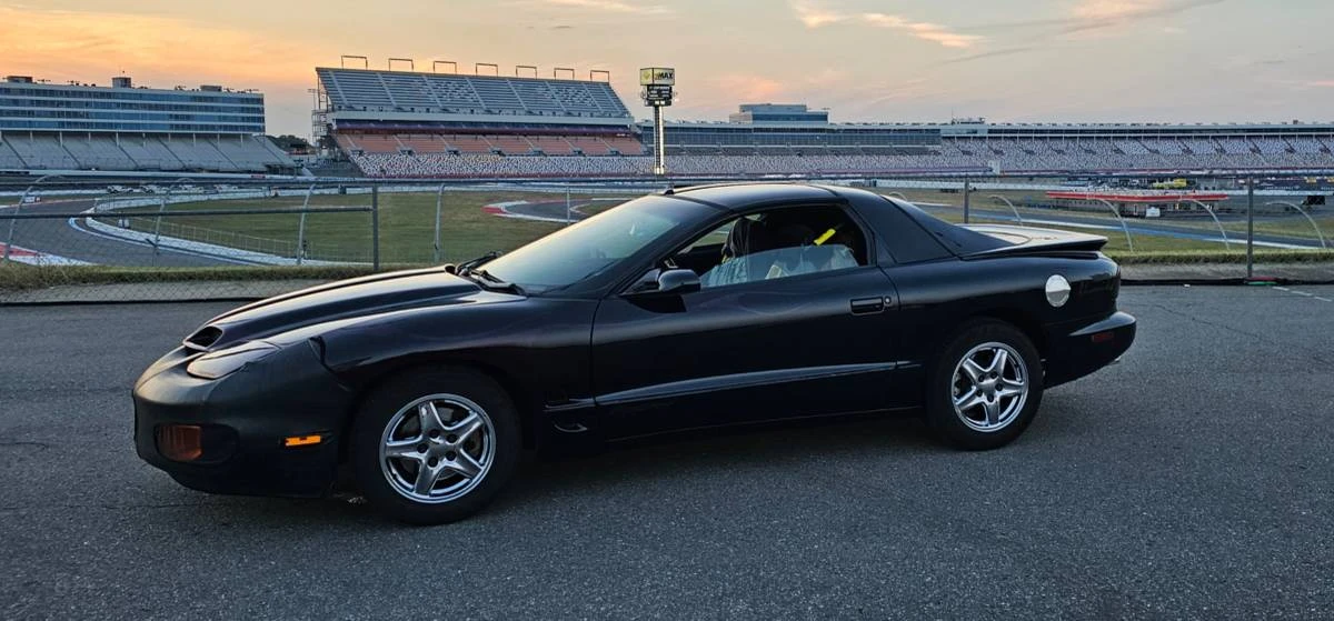 2001 Pontiac Firebird 4th Gen - Image 2 of 3