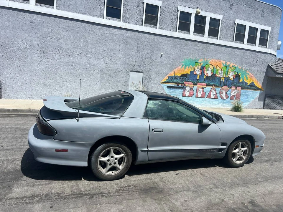 2000 Pontiac Firebird Trans Am 4th Gen - Image 2 of 10