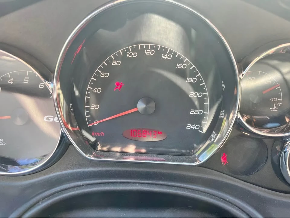 2009 Pontiac G6 - Image 3 of 6