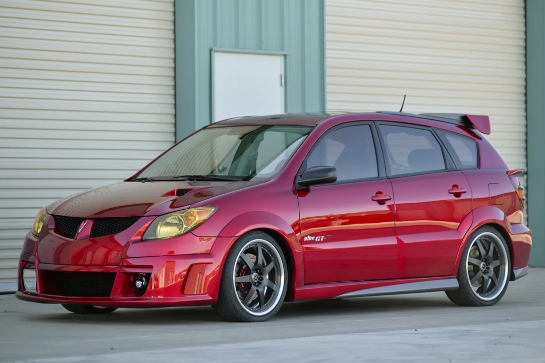 Pontiac Vibe - Image 3 of 31