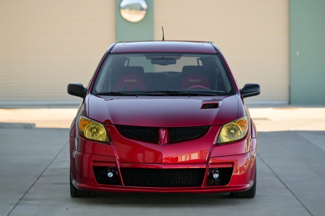Pontiac Vibe - Image 9 of 31