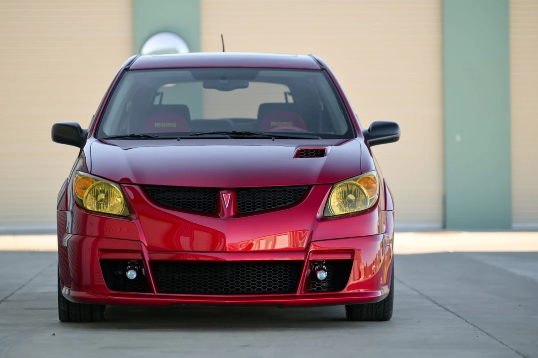 Pontiac Vibe - Image 11 of 31