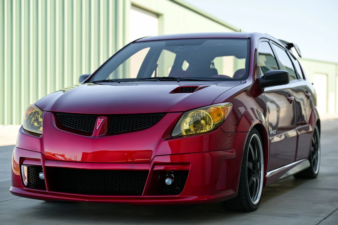 Pontiac Vibe - Image 6 of 31