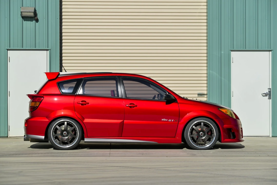 Pontiac Vibe - Image 18 of 31