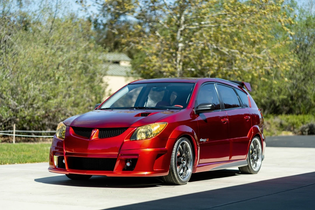 Pontiac Vibe - Image 11 of 31