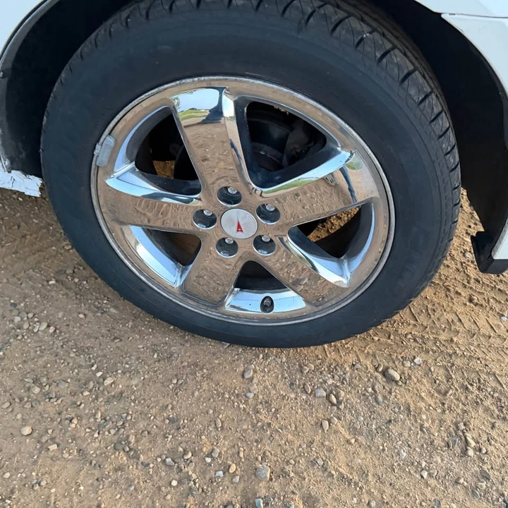 Pontiac G6 - Image 6 of 10