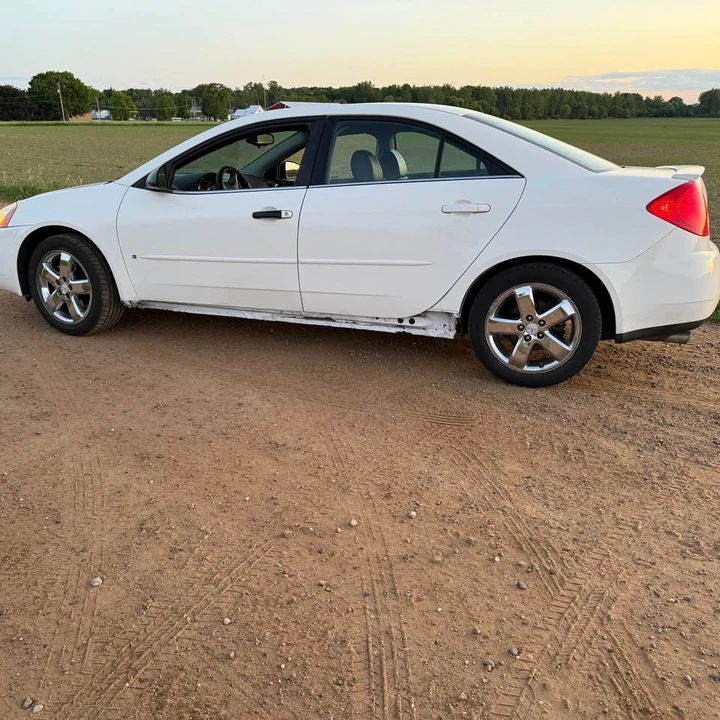 Pontiac G6 - Image 7 of 10