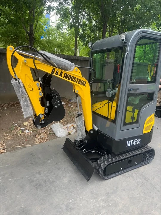 2025 John Deere - Image 3 of 3