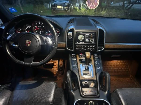 2011 Porsche 958 Cayenne - Image 12 of 17