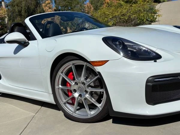 2016 Porsche 981 Boxster Spyder - Image 8 of 10