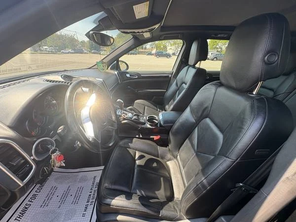 2017 Porsche 958 Cayenne - Image 8 of 18