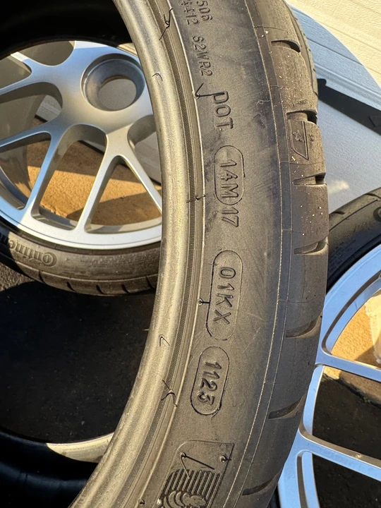 2012 Parts & Memorabilia Porsche Wheels - Image 5 of 7