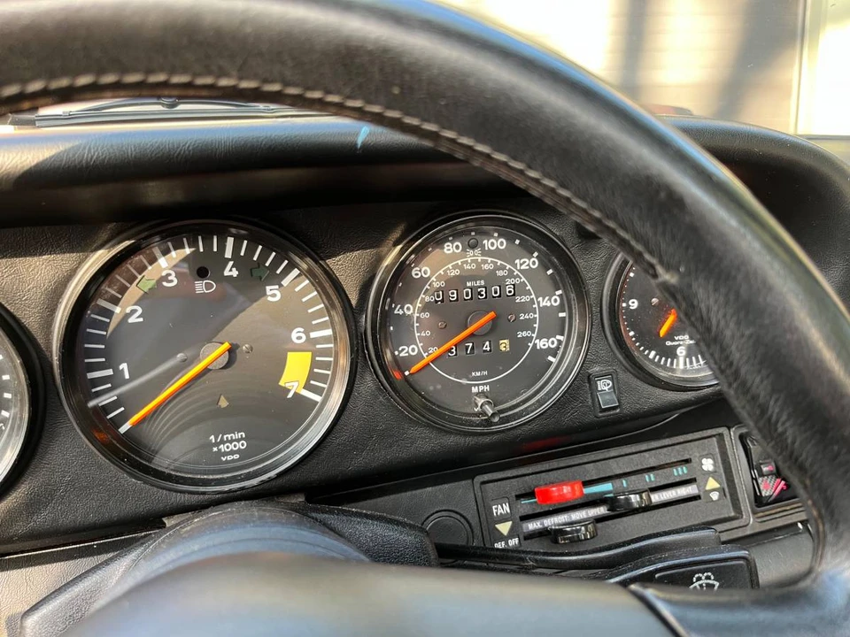 1984 Porsche 911 Carrera 3.2 - Image 9 of 22
